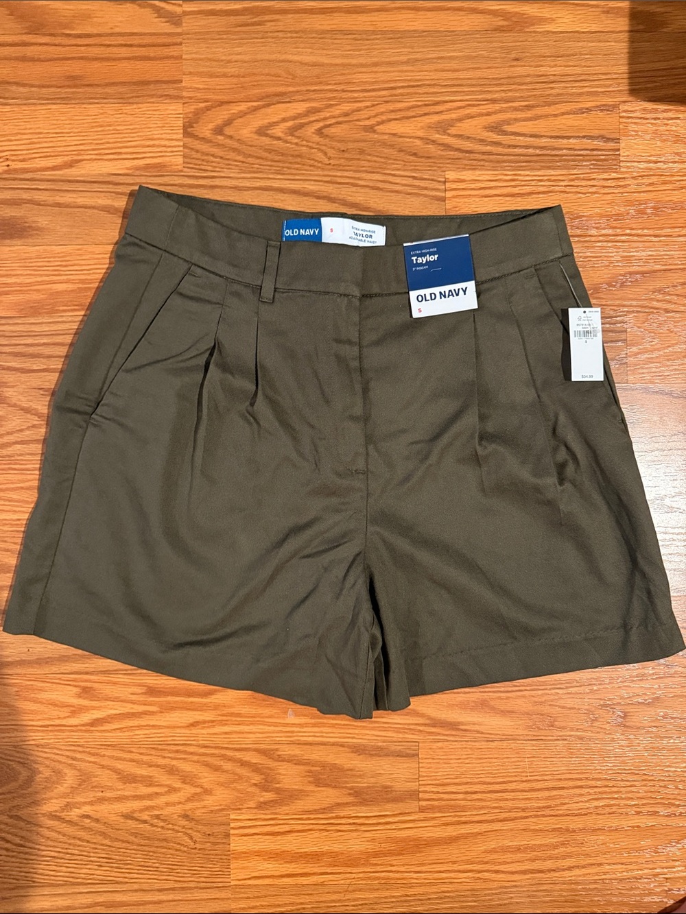 Old Navy Extra High-Rise Taylor Adjustable Waist Olive Green Shorts